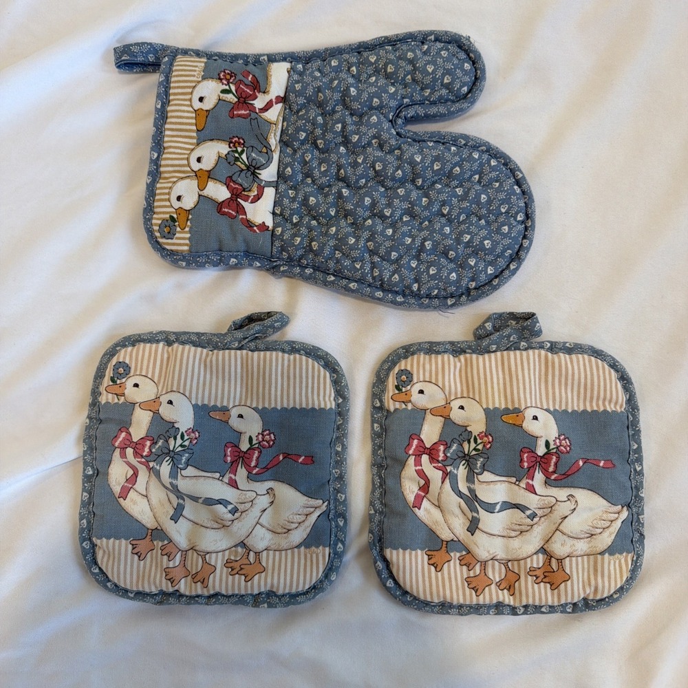 Vintage Goose Ribbon Country Blue Oven Mitt Pot Holders Cottagecore Grannycore